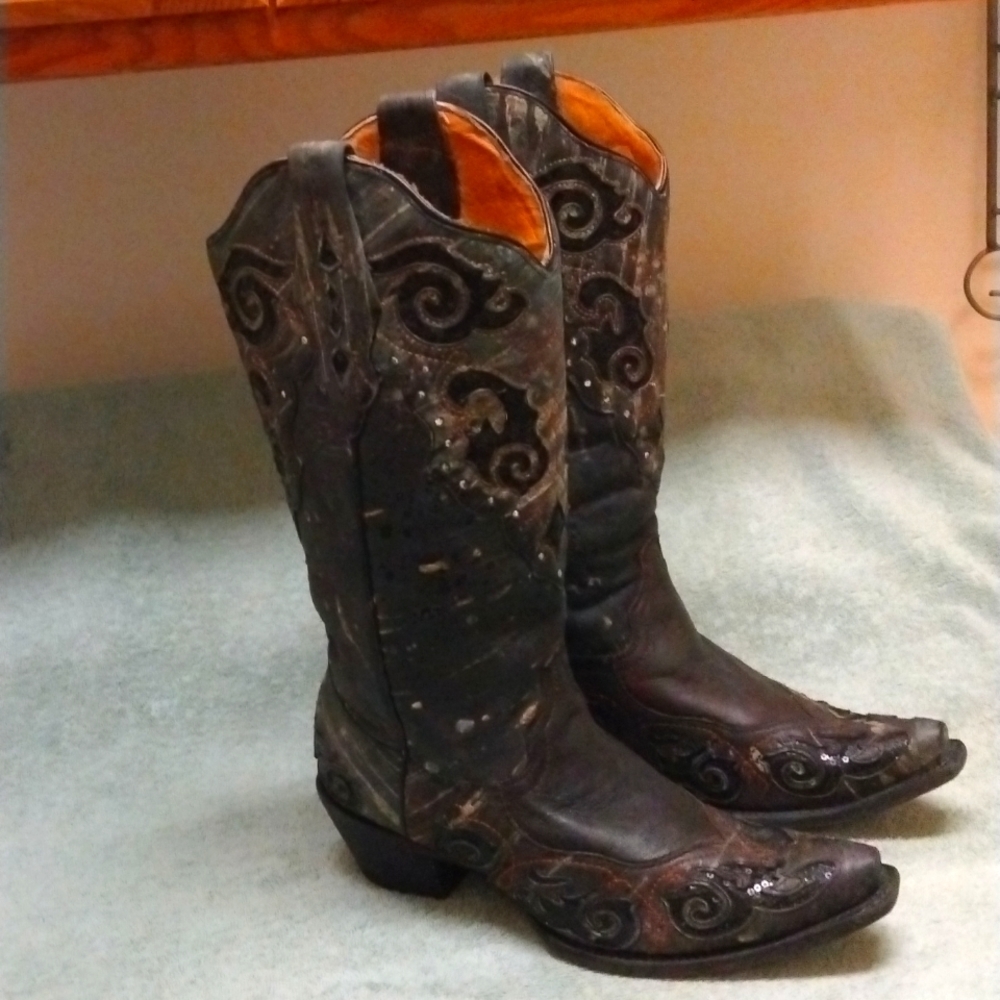 Corral Leather Sequin and Diamond Stud Boots size 9.5